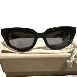 Dezi sunglasses in style on read